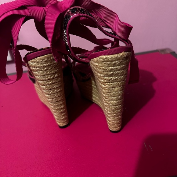 Betsey Johnson pink sequin bow platform shoes - Picture 2 of 3